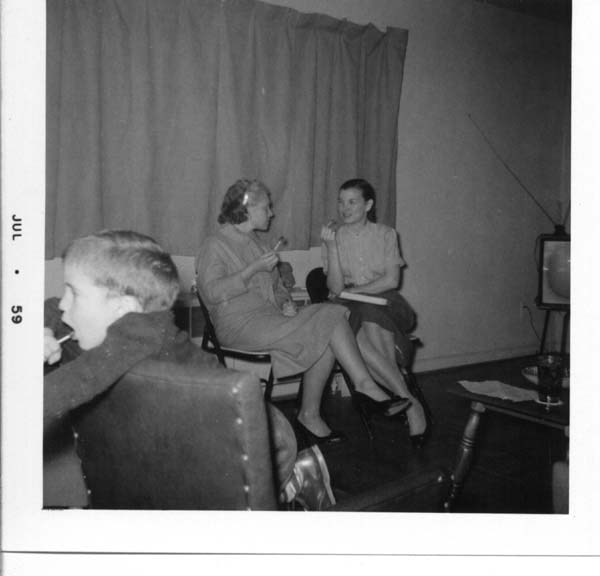 MAG034 - Barbara & Margie